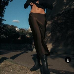 Satin effect Midi Skirt